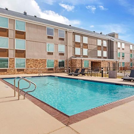 Best Western Plus Riata Brownwood Exterior photo